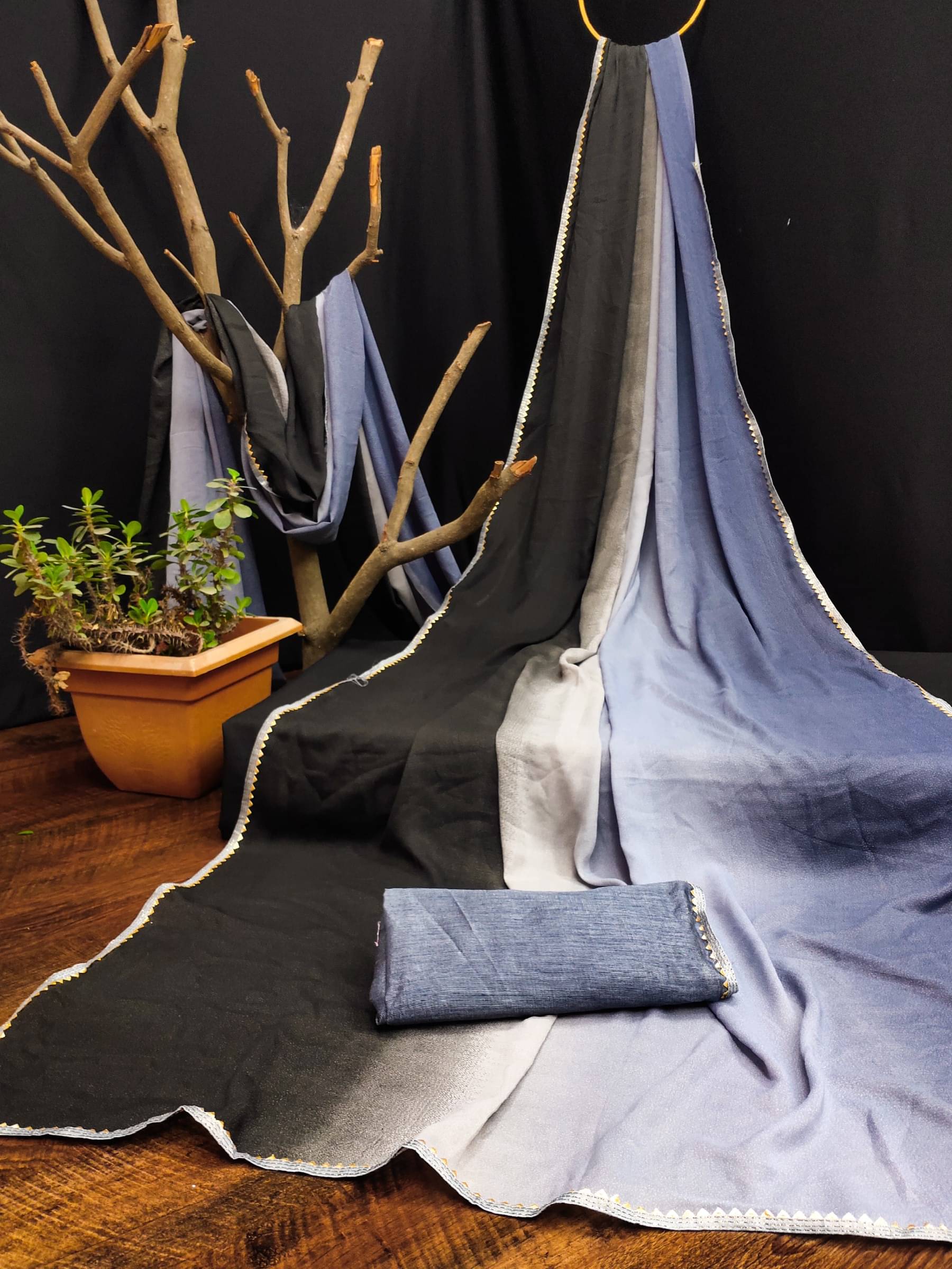     			Kanooda Prints Georgette Printed Saree With Unstitched Blouse Piece ( Grey )