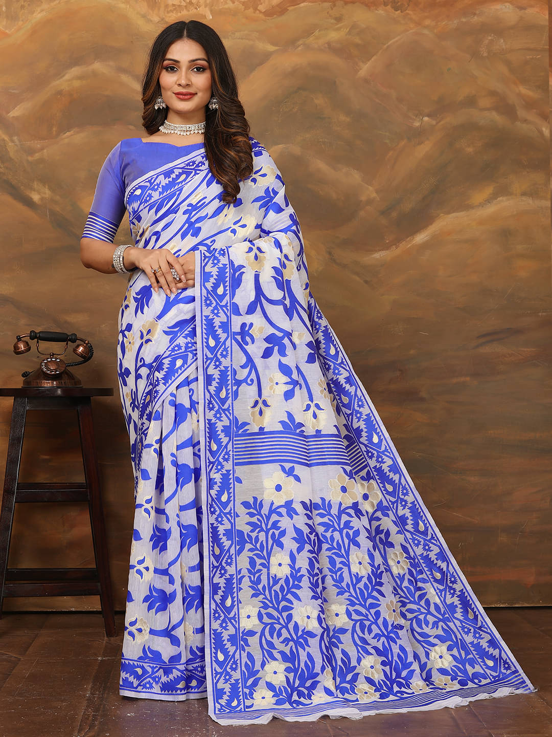     			Kanooda Prints Jacquard Woven Saree With Unstitched Blouse Piece ( Multicolor )