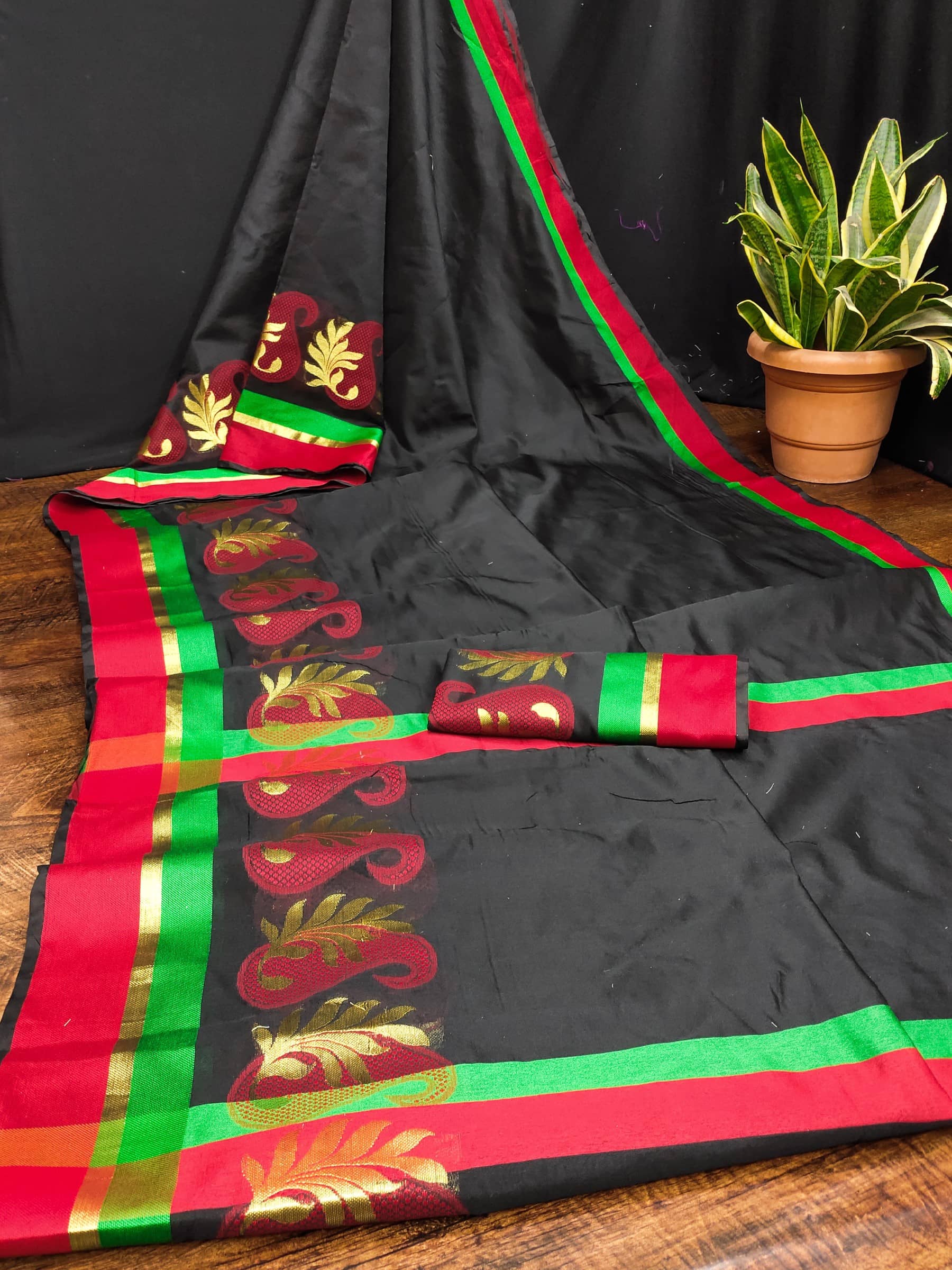Kanooda Prints Jacquard Woven Saree With Unstitched Blouse Piece ( Multicolor ) - Sarees | Buy online on ZillyBuy