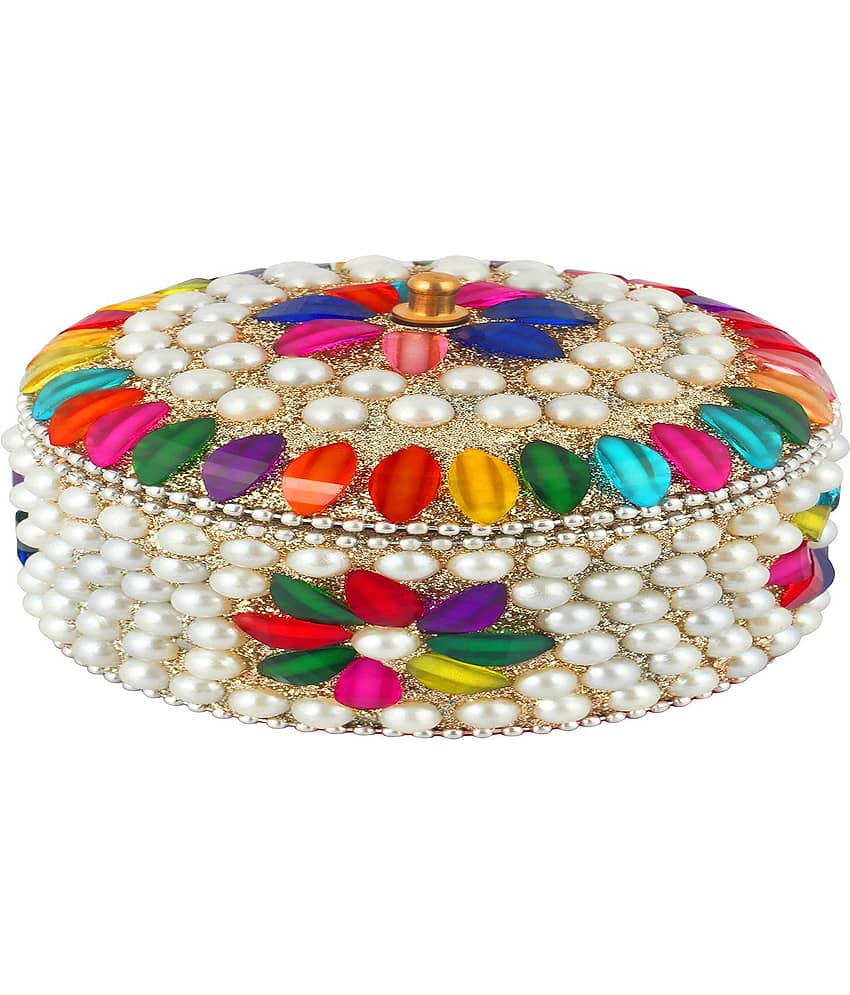 Metal Sindoor Box Kumkum Dibbi Set of 1 - Jewellery Sets | Buy online on ZillyBuy
