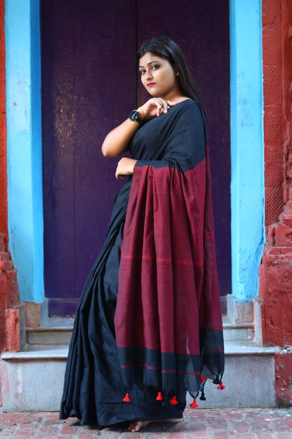SARADA HANDLOOM Cotton Colorblock Saree With Unstitched Blouse Piece ( Black ) SARADA HANDLOOM Cotton Colorblock Saree With Unstitched Blouse Piece ( Black )