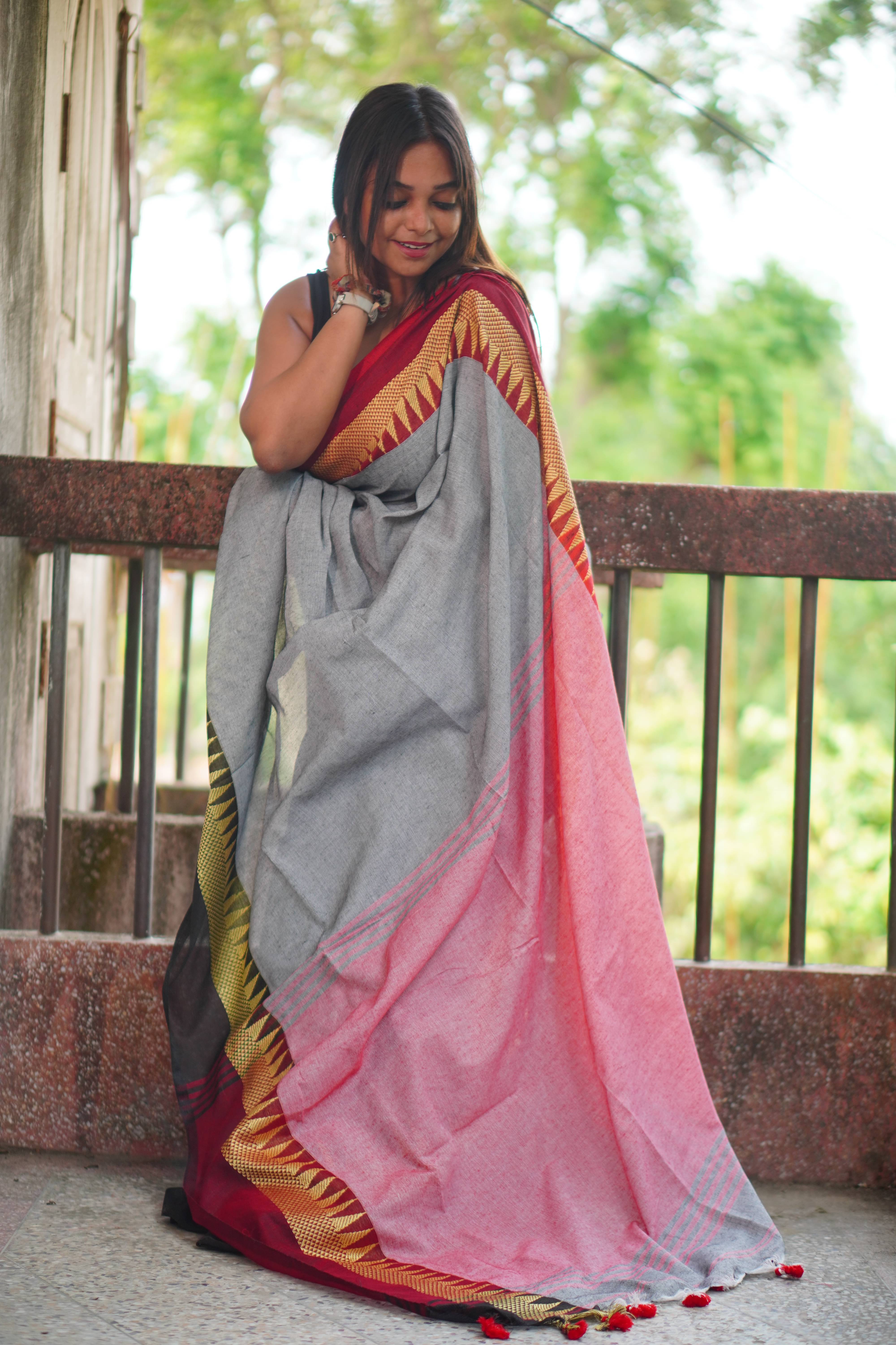 SARADA HANDLOOM Cotton Colorblock Saree With Unstitched Blouse Piece ( Grey ) SARADA HANDLOOM Cotton Colorblock Saree With Unstitched Blouse Piece ( Grey )