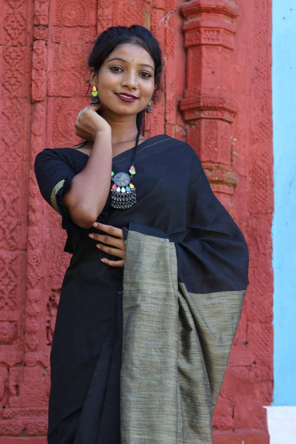     			SARADA HANDLOOM Cotton Solid With Unstitched Blouse Piece ( Black )