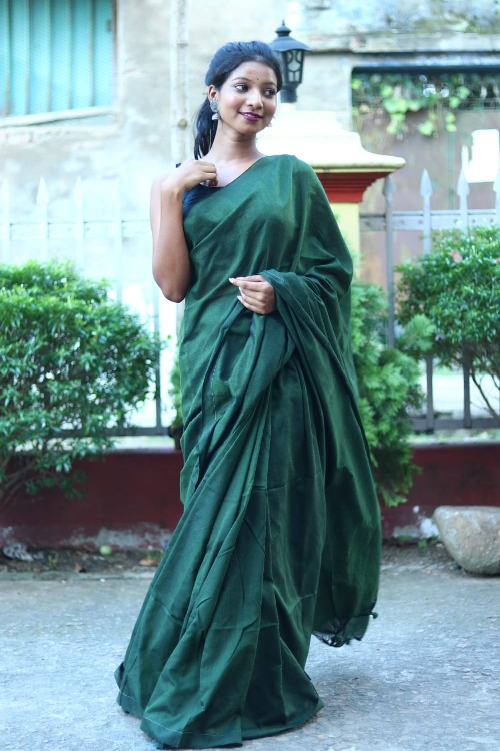 SARADA HANDLOOM Cotton Solid Saree With Unstitched Blouse Piece ( Green ) SARADA HANDLOOM Cotton Solid Saree With Unstitched Blouse Piece ( Green )