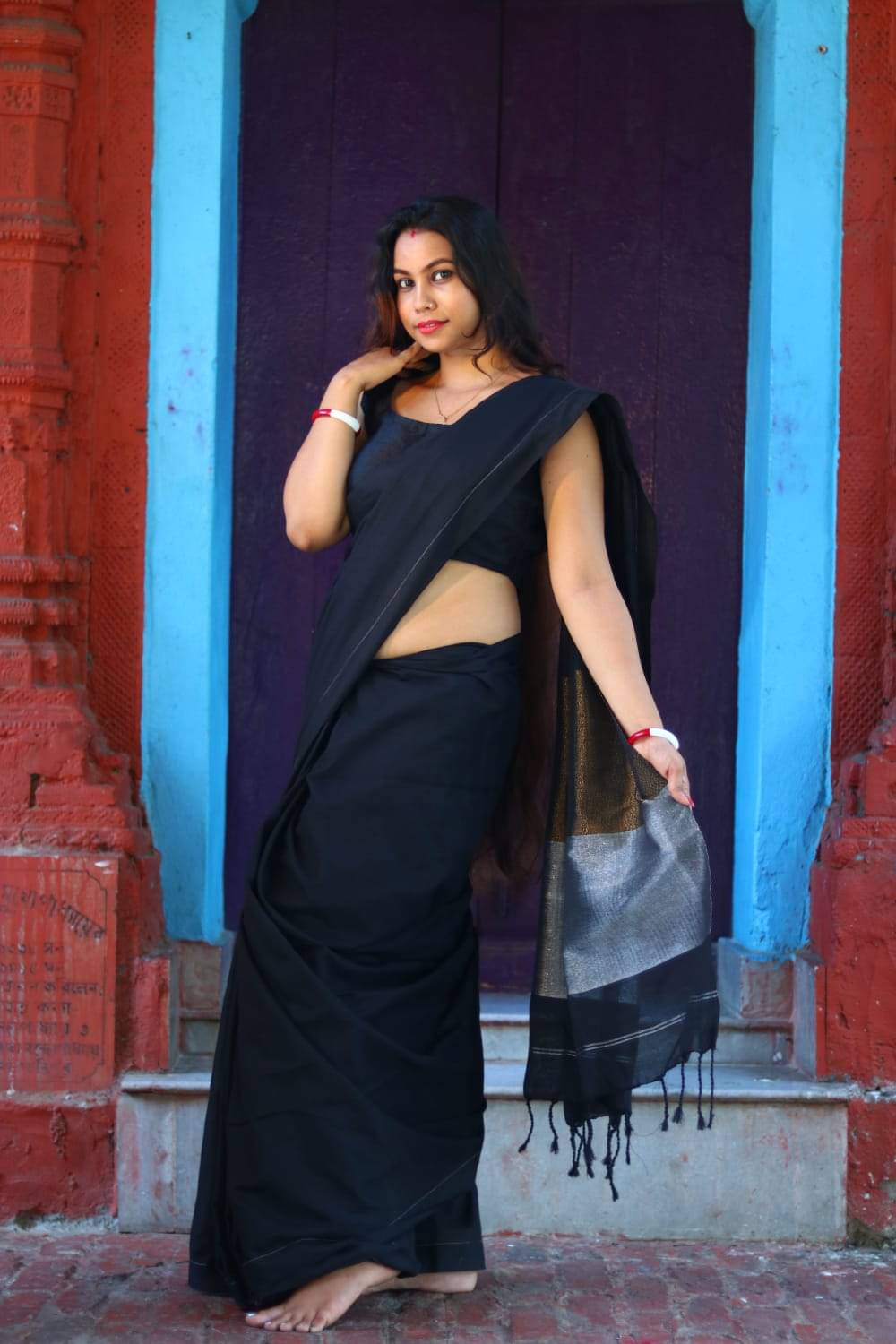     			SARADA HANDLOOM Cotton Solid Saree With Unstitched Blouse Piece ( Black )