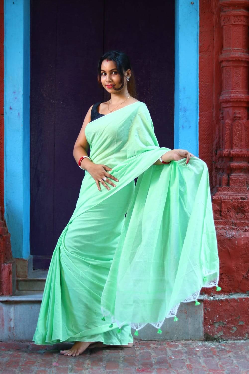 SARADA HANDLOOM Cotton Solid Saree With Unstitched Blouse Piece ( LightGreen ) SARADA HANDLOOM Cotton Solid Saree With Unstitched Blouse Piece ( LightGreen )