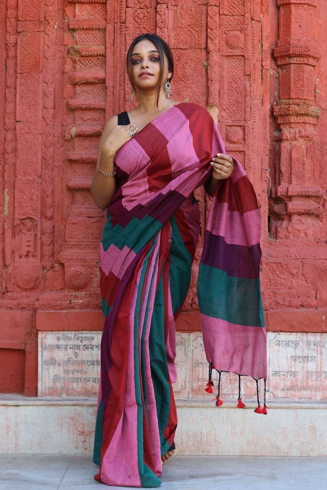     			SARADA HANDLOOM Cotton Striped Saree With Unstitched Blouse Piece ( Multicolor )