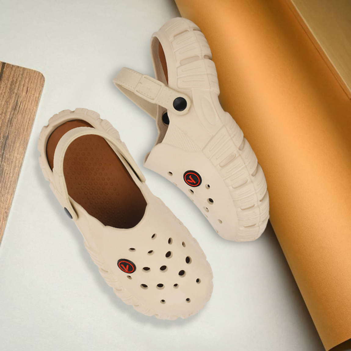     			Secritas - Beige Men's Clogs
