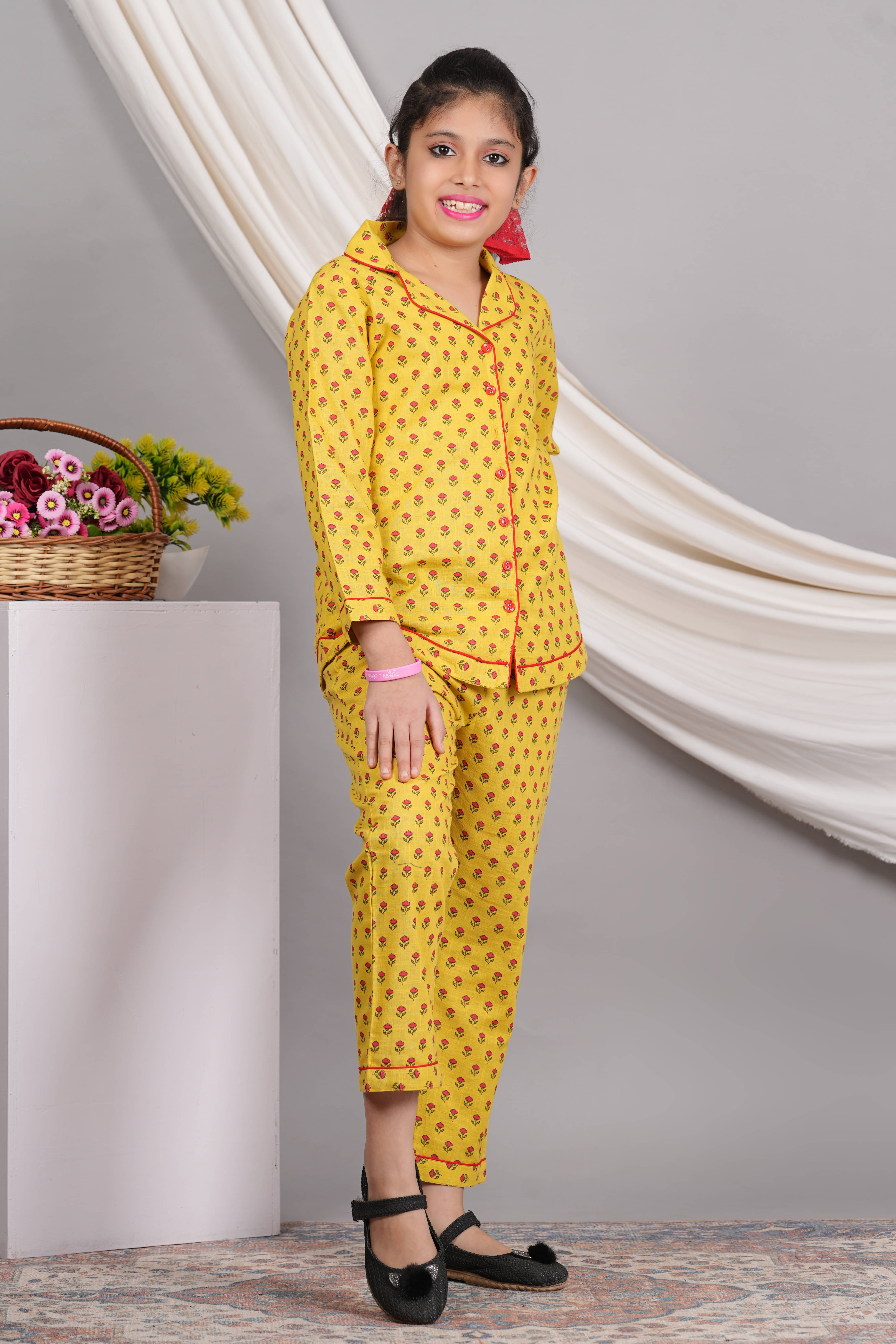    			Yash Gallery Pack of 1 Girls Cotton Nightdress