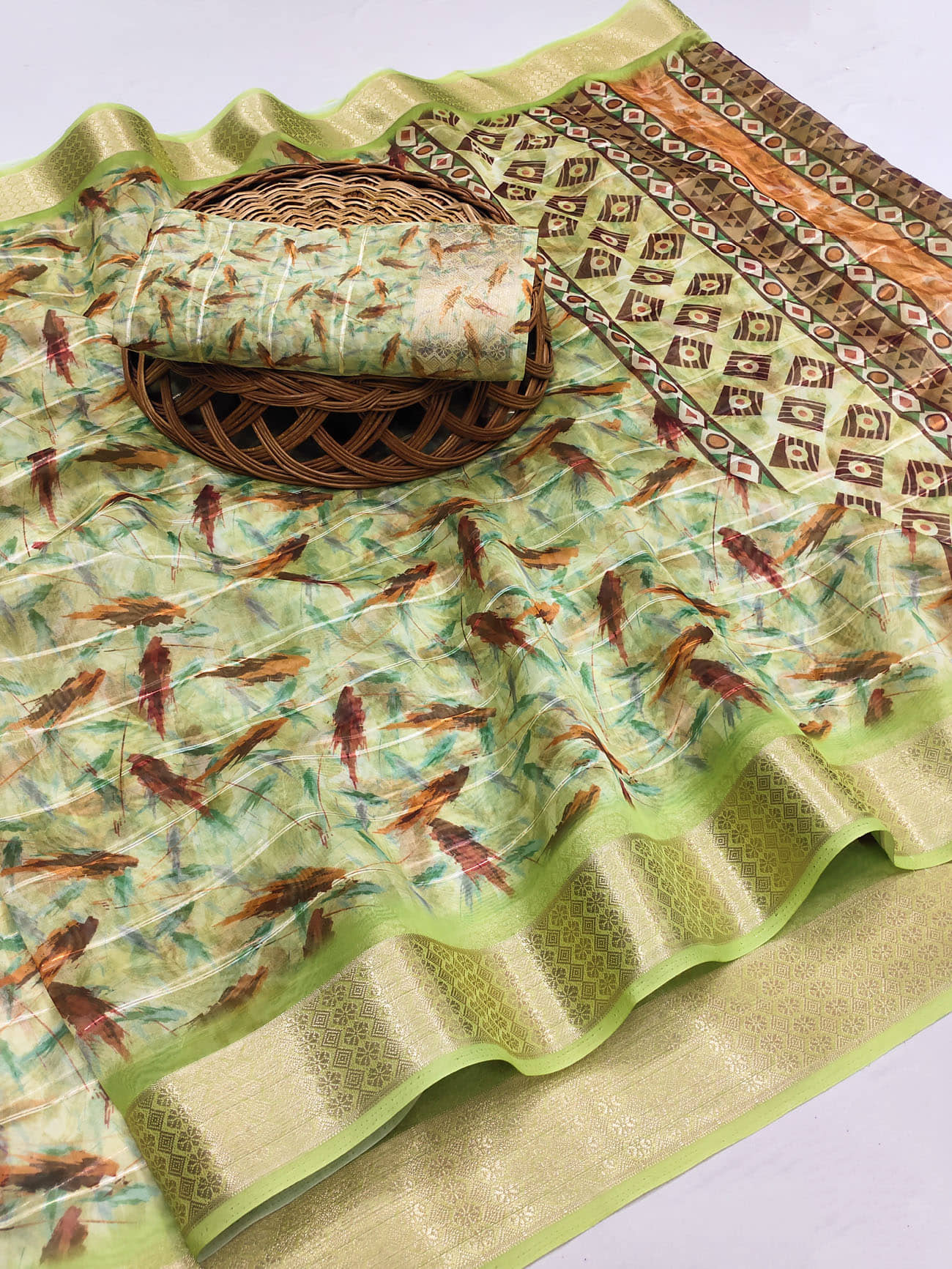BAYUPRI Organza Printed Saree With Unstitched Blouse Piece ( Green ) - Sarees | Buy online on ZillyBuy