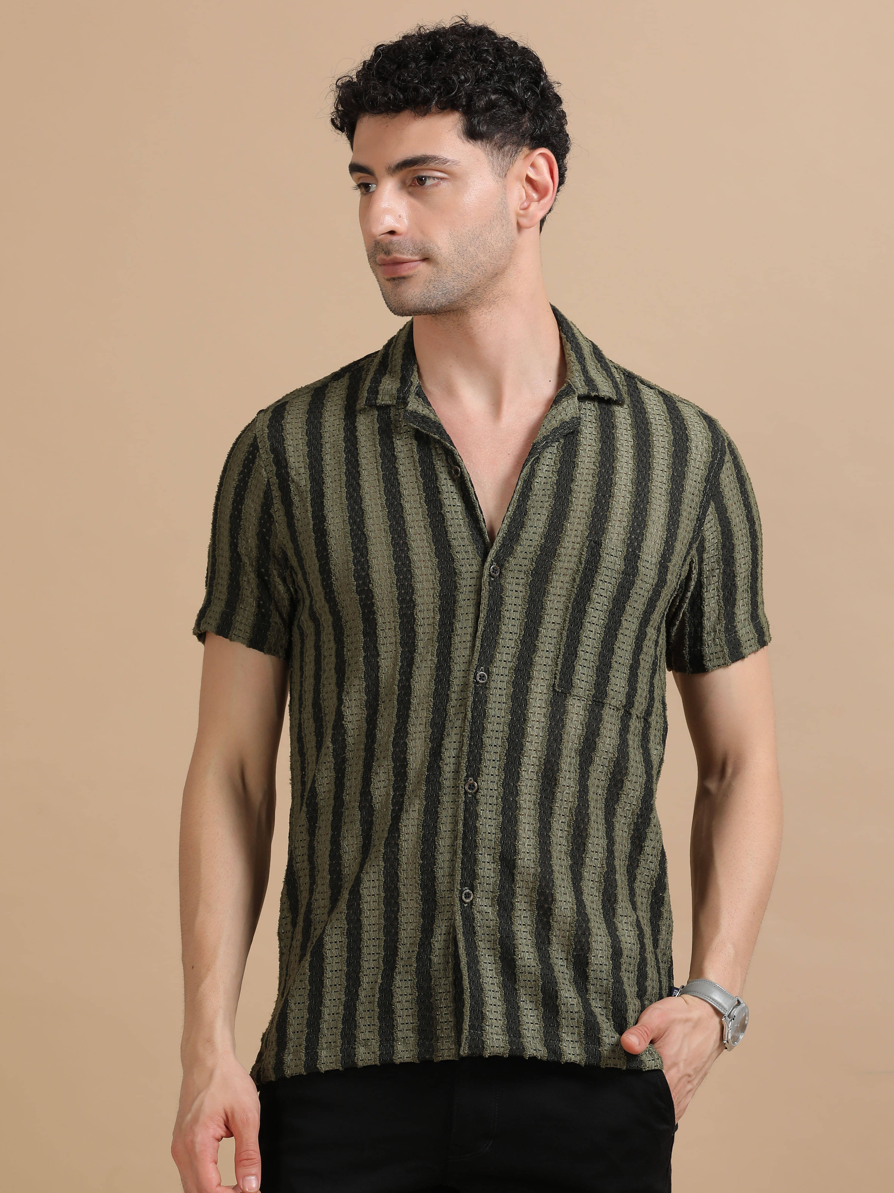 Cool Colors 100% Cotton Slim Fit Printed Half Sleeves Men's Casual Shirt - Green ( Pack of 1 )     			Cool Colors 100% Cotton Slim Fit Printed Half Sleeves Men's Casual Shirt - Green ( Pack of 1 )