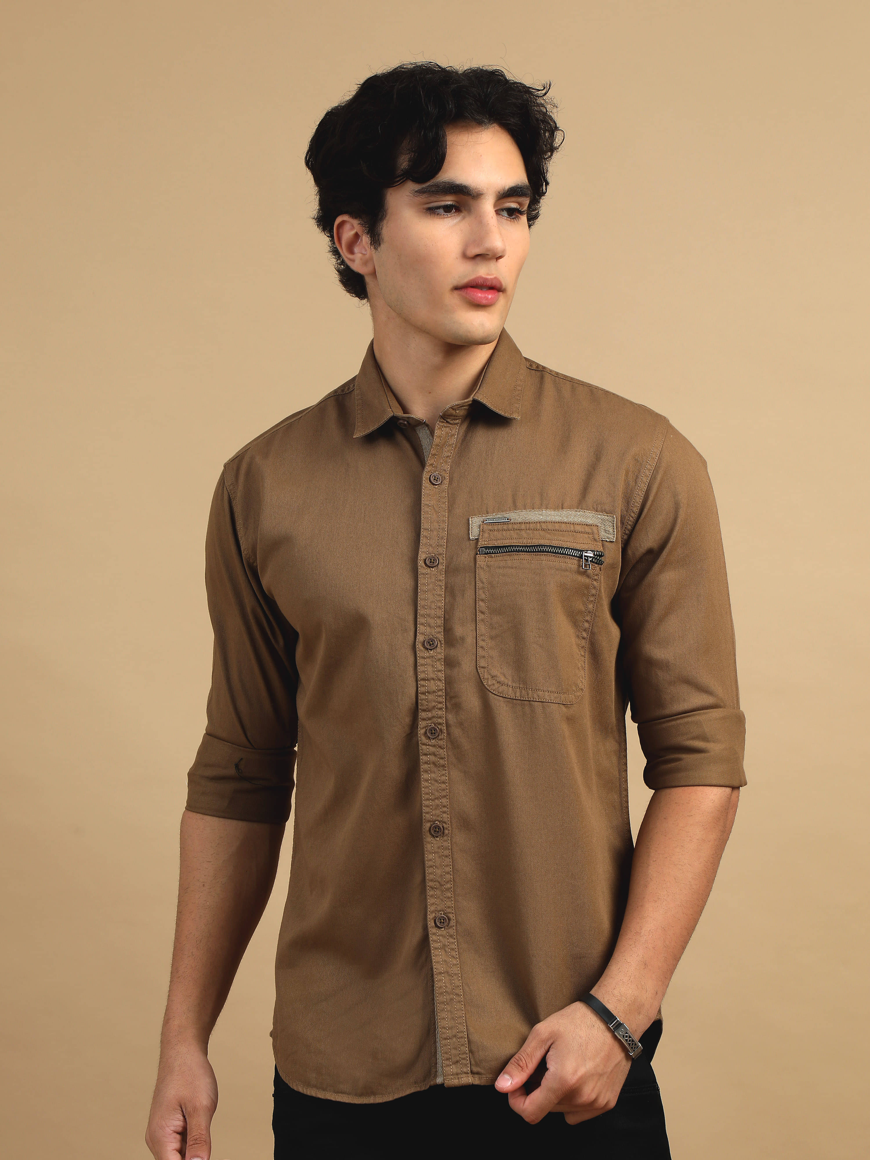     			Cool Colors Cotton Blend Slim Fit Solids Full Sleeves Men's Casual Shirt - Khaki ( Pack of 1 )
