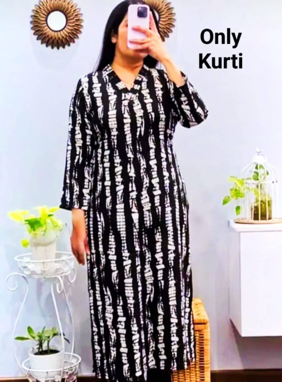     			Vindyavasini Pack of 1 Rayon Dyed Straight Women's Kurti - ( Black )