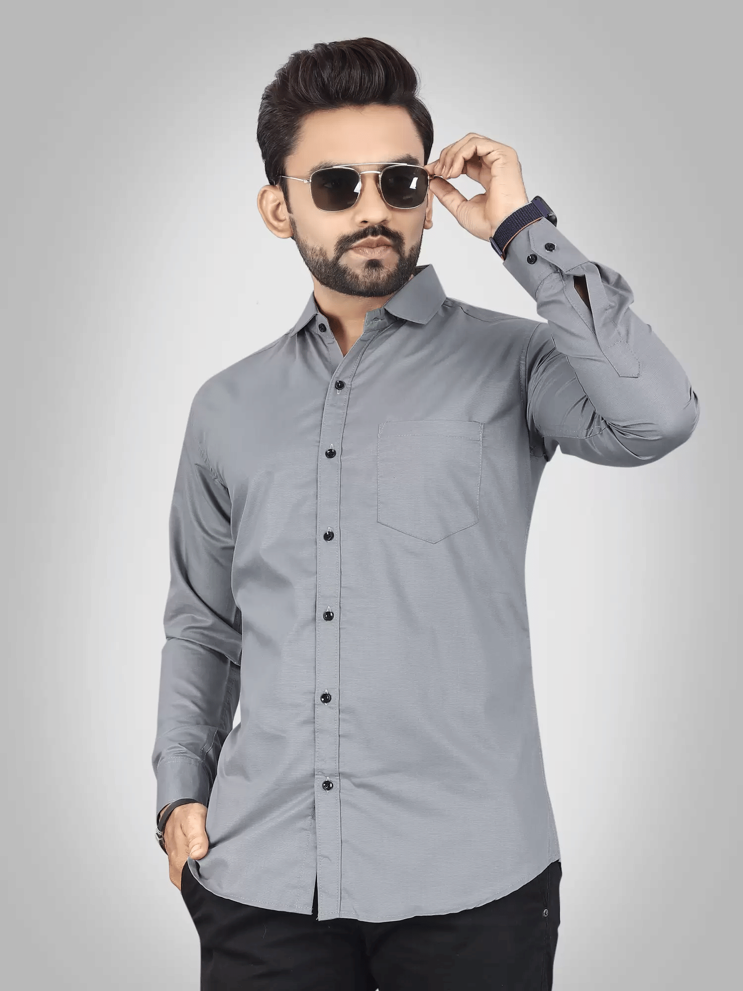 VERTUSY Cotton Blend Regular Fit Solids Full Sleeves Men's Casual Shirt - Grey ( Pack of 1 )     			VERTUSY Cotton Blend Regular Fit Solids Full Sleeves Men's Casual Shirt - Grey ( Pack of 1 )