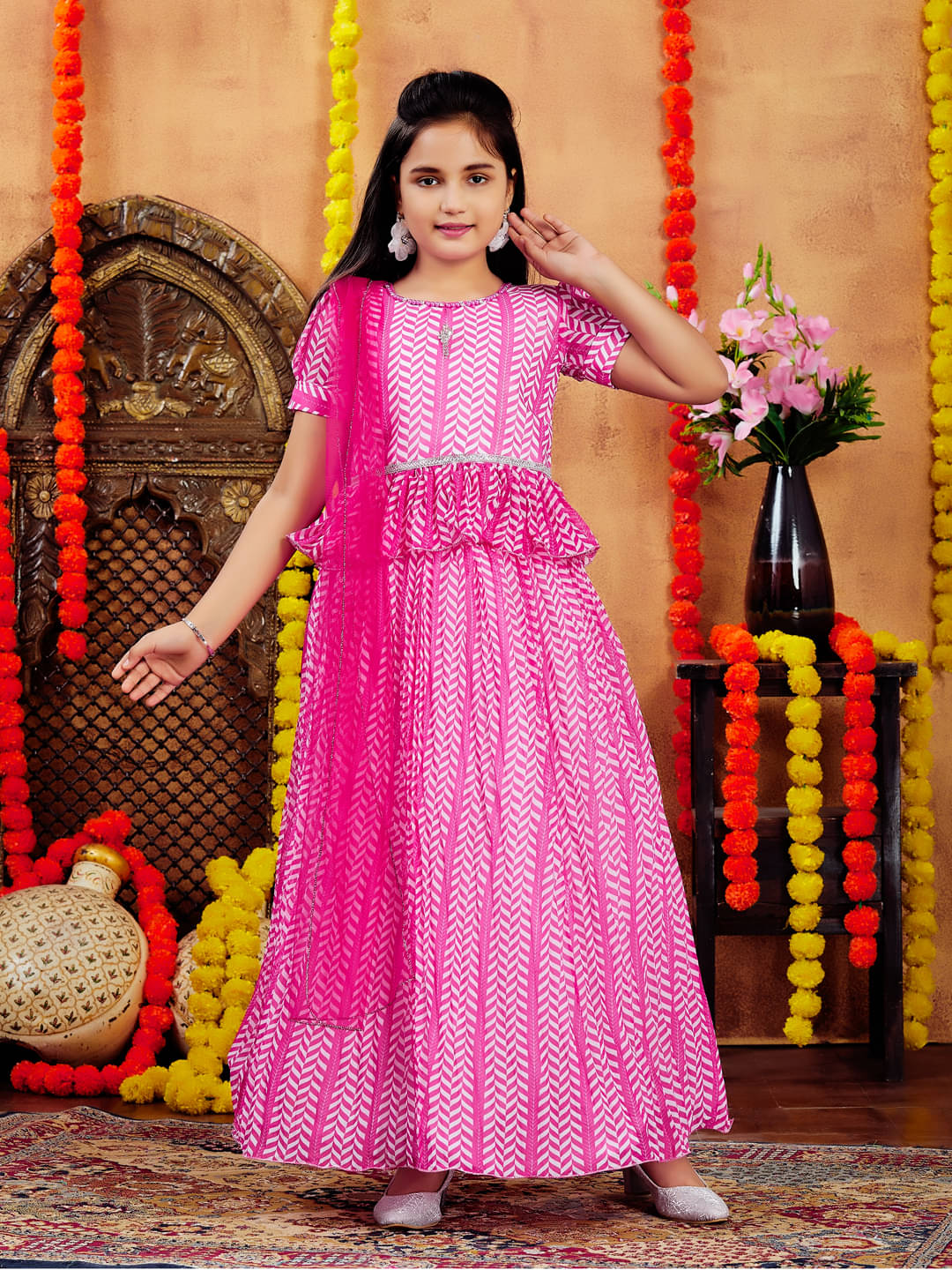     			Aarika Georgette Lehenga Choli Set For Girls ( Pack of 1 , Pink )