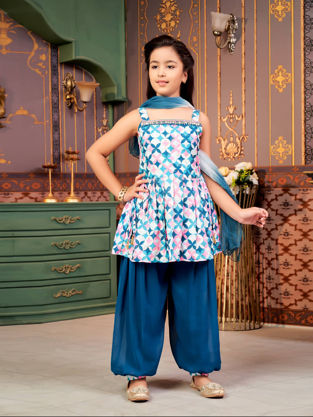     			Aarika Girls Cotton Blend Kurti with Salwar ( Pack of 1 , Sea Green )