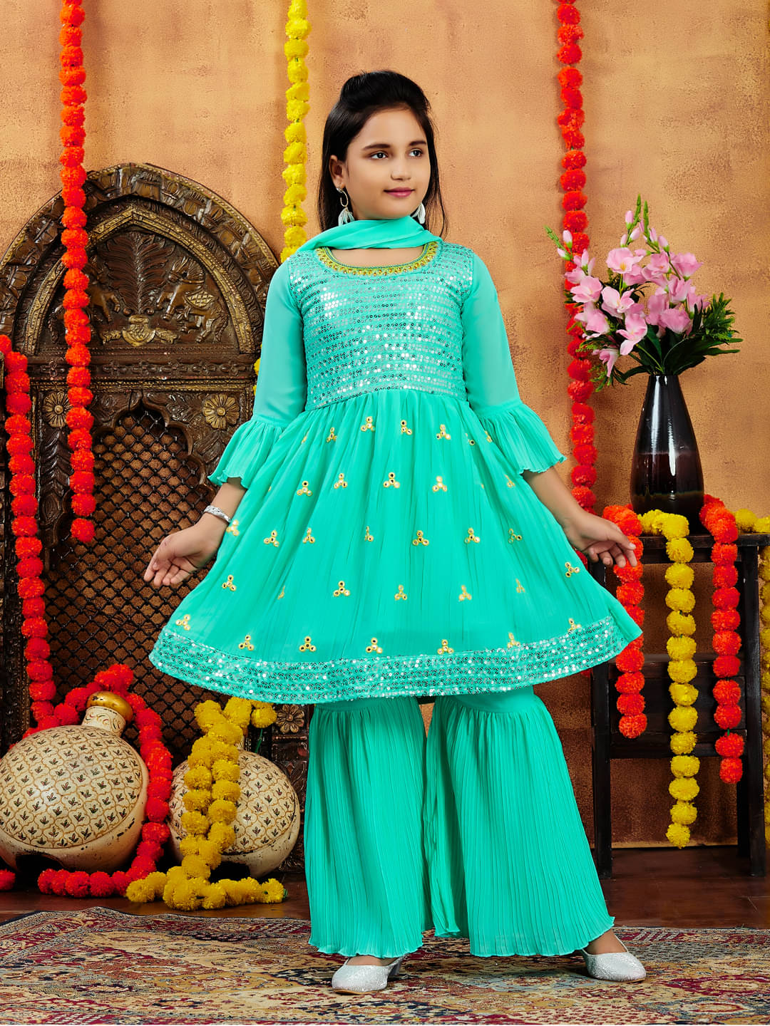     			Aarika Girls Georgette Kurti with Sharara ( Pack of 1 , Sea Green )