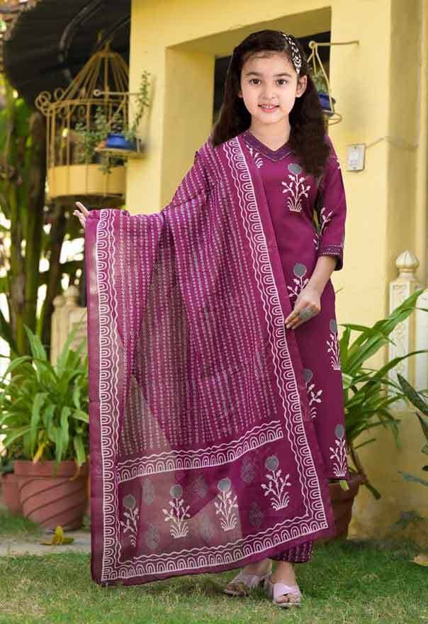 Bholukart Girls Cotton Blend Kurti with Salwar ( Pack of 1 , Purple )