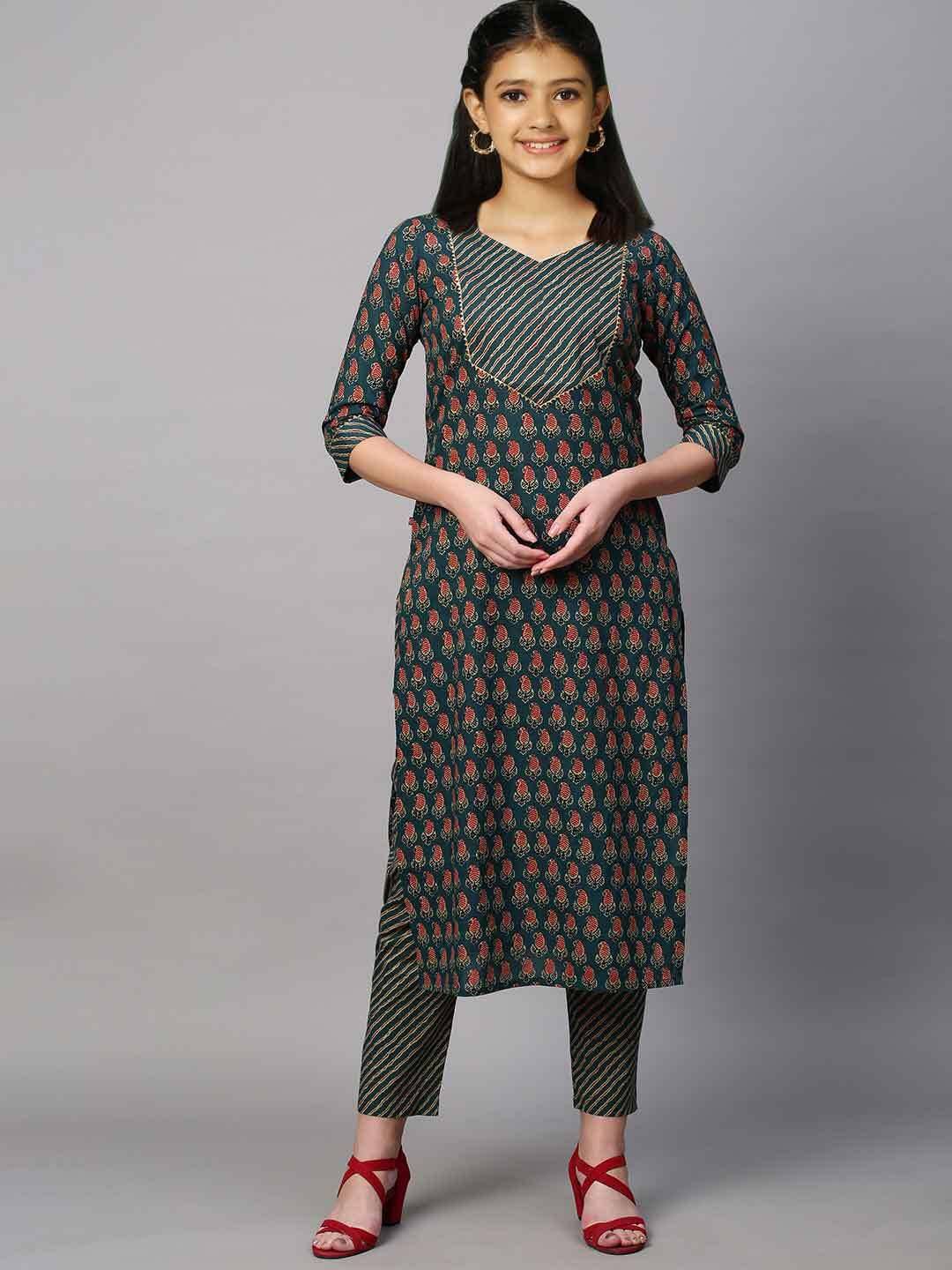     			Bholukart Girls Cotton Blend Kurti with Churidar ( Pack of 1 , Dark Green )