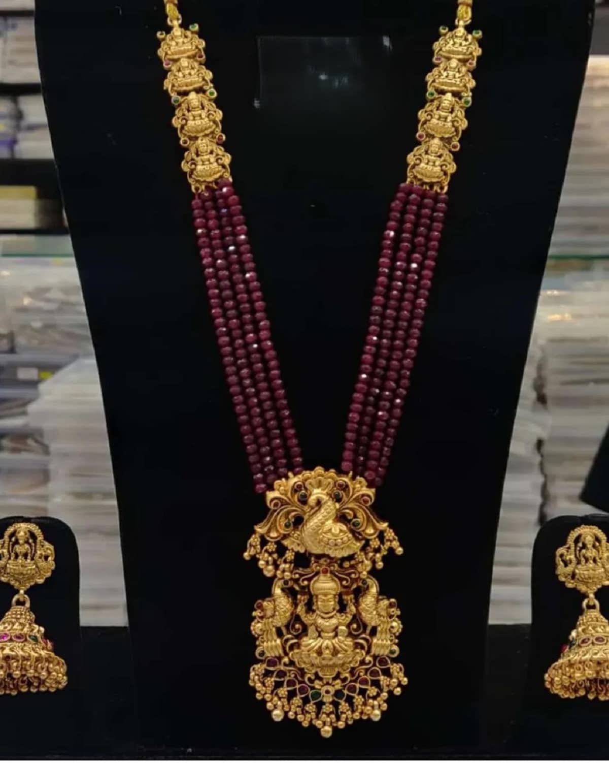 KEYMAX Golden Alloy Necklace ( Pack of 1 )