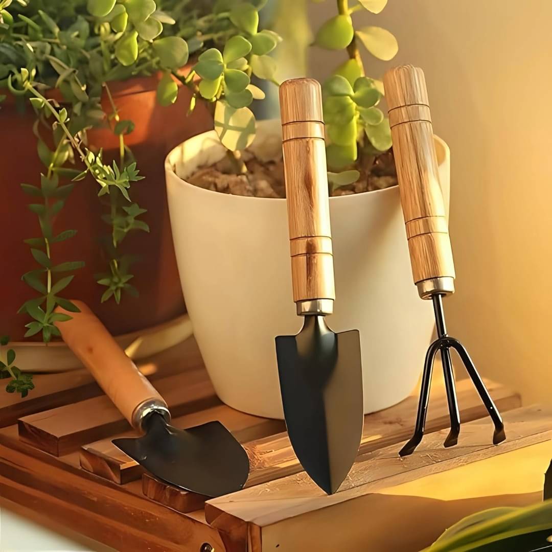 Magnique Gardening Tool Set Khurpas ( Set of 3 ) Magnique Gardening Tool Set Khurpas ( Set of 3 )