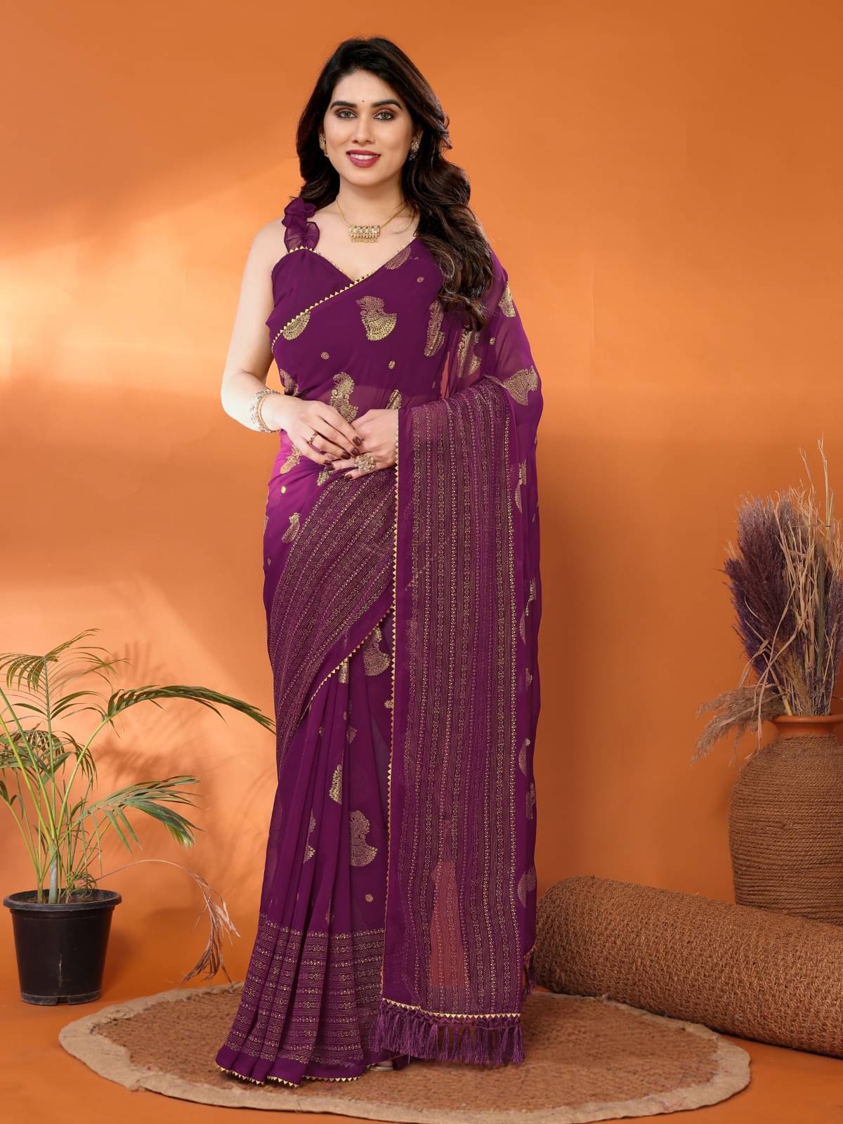 PHORIA STYLE Chiffon Solid Saree With Unstitched Blouse Piece ( Wine ) PHORIA STYLE Chiffon Solid Saree With Unstitched Blouse Piece ( Wine )