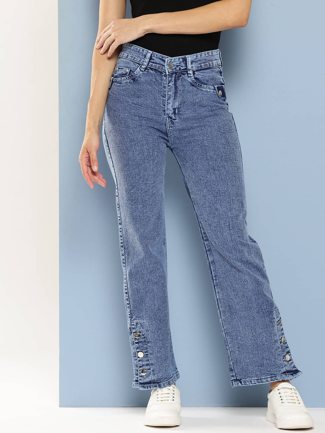     			Aarika - Blue Denim Regular Fit Women's Jeans ( Pack of 1 )