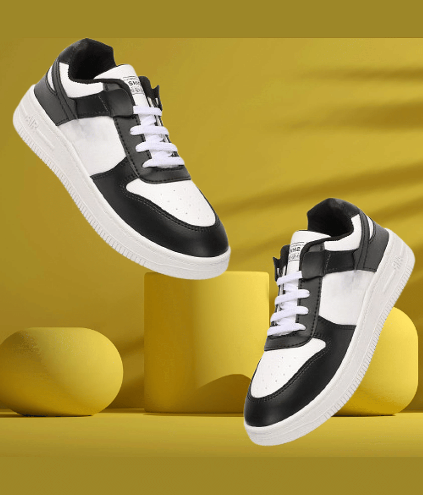 Jumpback Black Men's Sneakers - Casual Shoes | Buy online on ZillyBuy