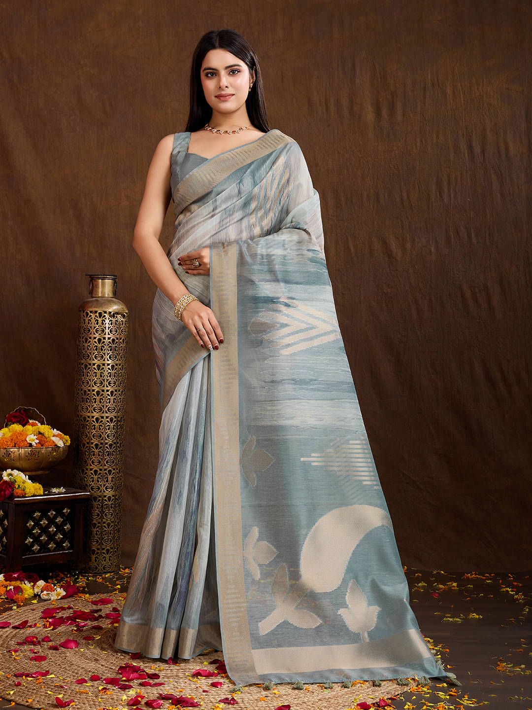 MANTROTSAV Art Silk Printed Saree With Unstitched Blouse Piece ( Grey ) MANTROTSAV Art Silk Printed Saree With Unstitched Blouse Piece ( Grey )