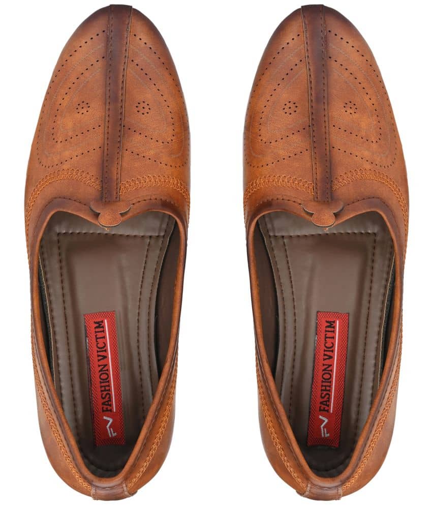Fashion Victim - Tan Men's Jutti - Ethnic Shoes | Buy online on ZillyBuy