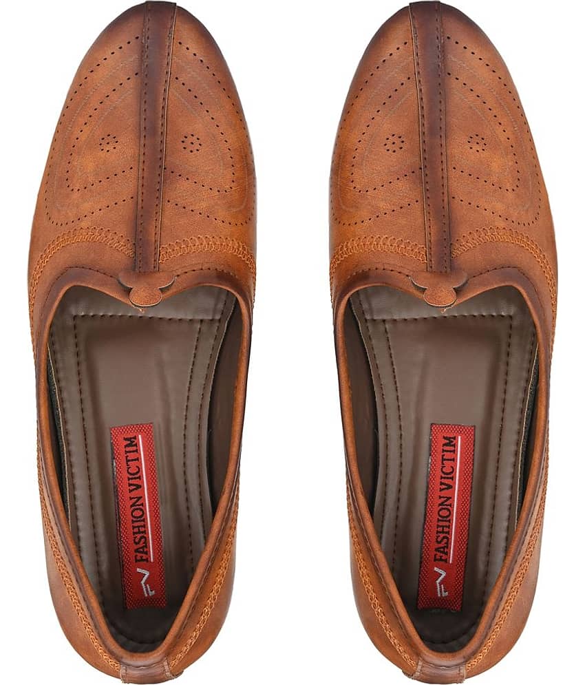 Fashion Victim - Tan Men's Jutti - Ethnic Shoes | Buy online on ZillyBuy