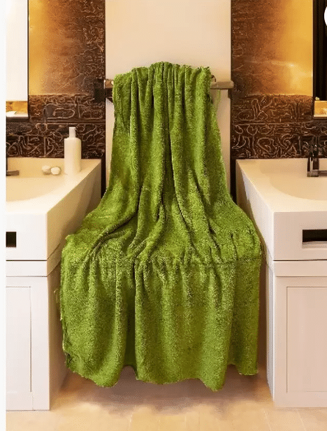     			Finesse Decor Pack of 1 Microfibre 325 -GSM Bath Towel ( Green )