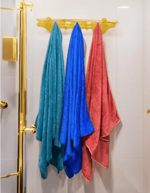     			Finesse Decor Pack of 3 Microfibre Below 300 -GSM Bath Towel ( Blue )