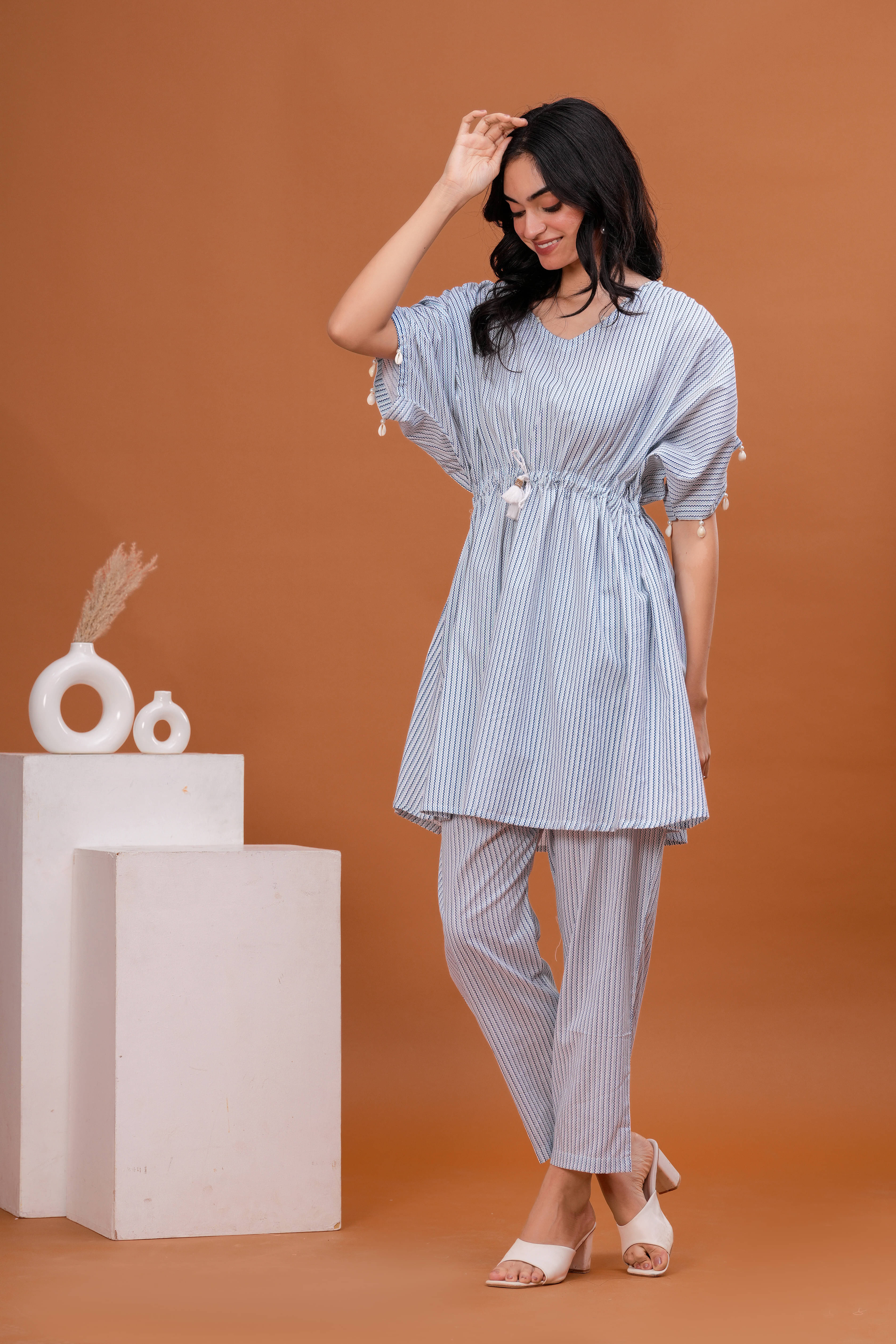     			HIGHLIGHT FASHION EXPORT Women Printed Straight Kurti With Pants ( Blue )