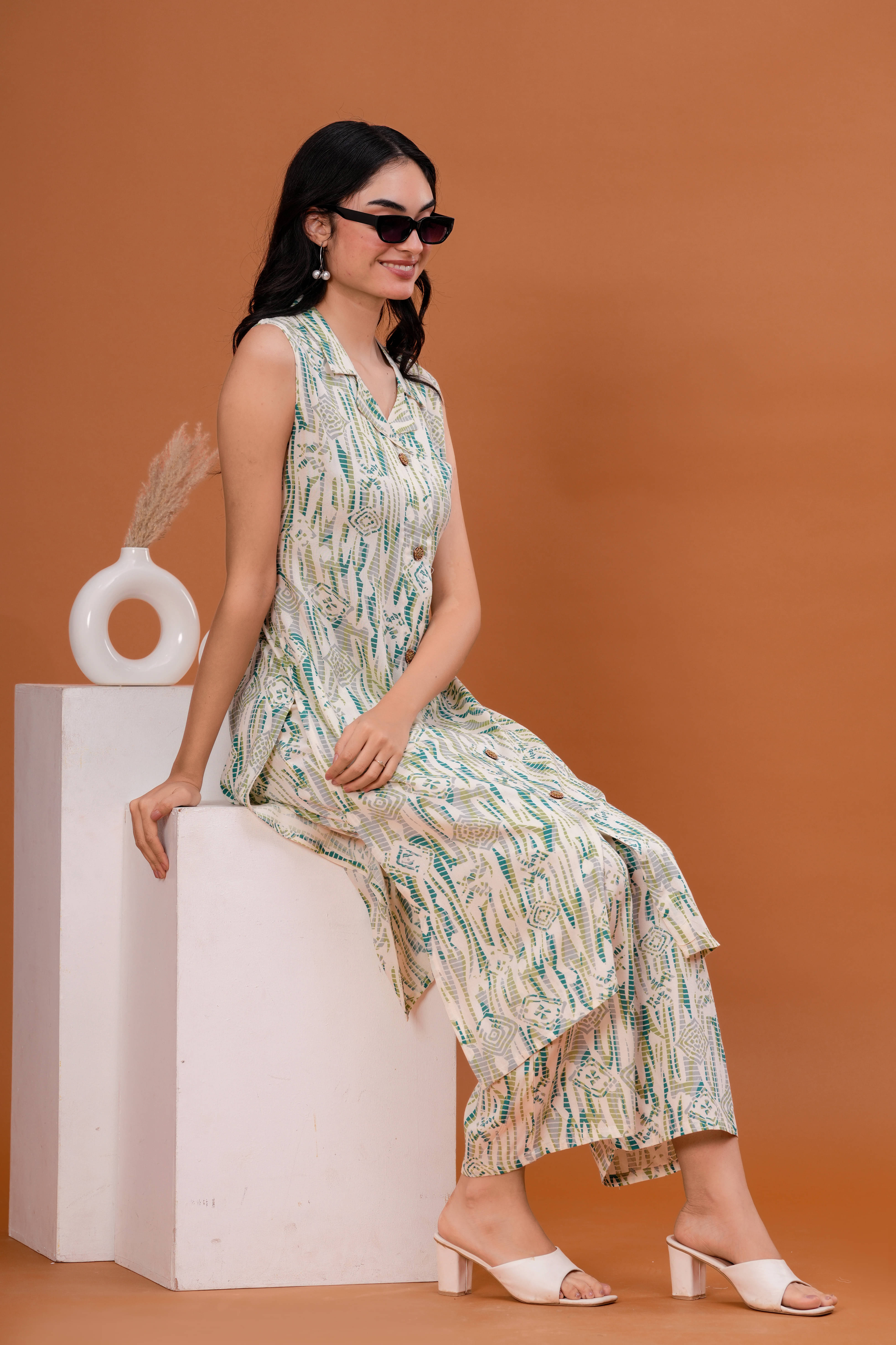 Jyoti Women Printed Straight Kurti With Palazzo ( Green )     			Jyoti Women Printed Straight Kurti With Palazzo ( Green )