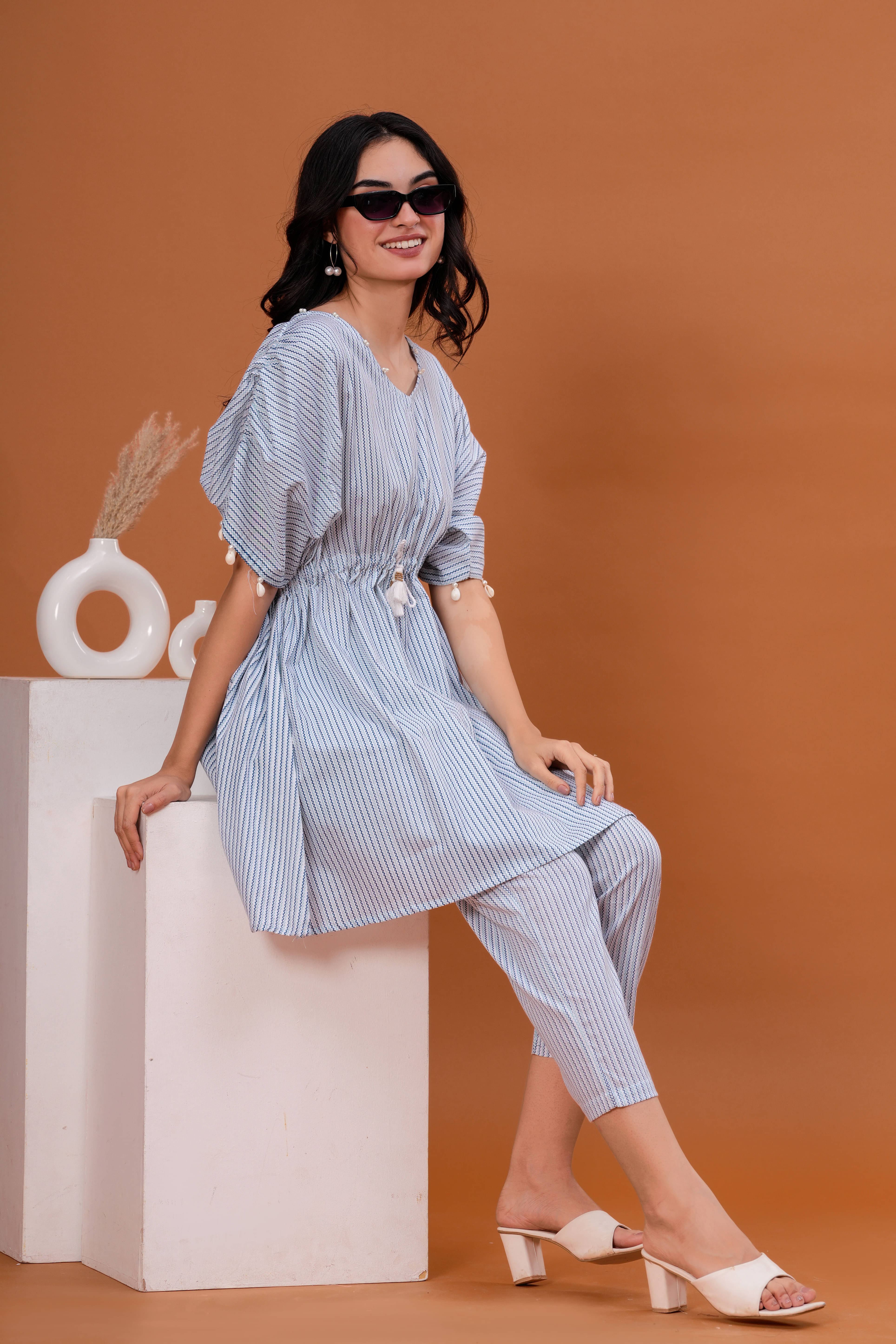 Jyoti Women Striped Straight Kurti With Pants ( Blue )     			Jyoti Women Striped Straight Kurti With Pants ( Blue )