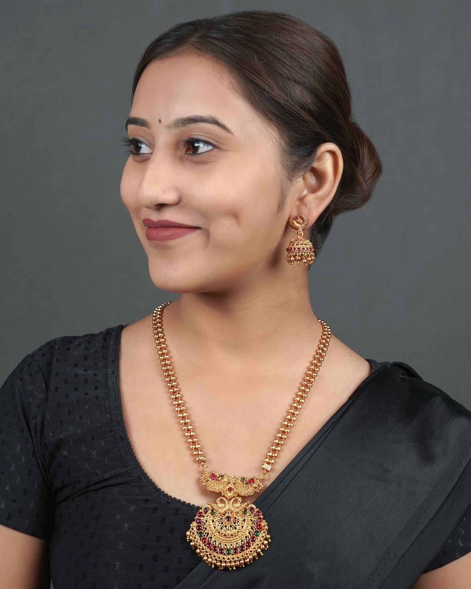     			LAFORWORD Gold Alloy Necklace Set ( Pack of 1 )