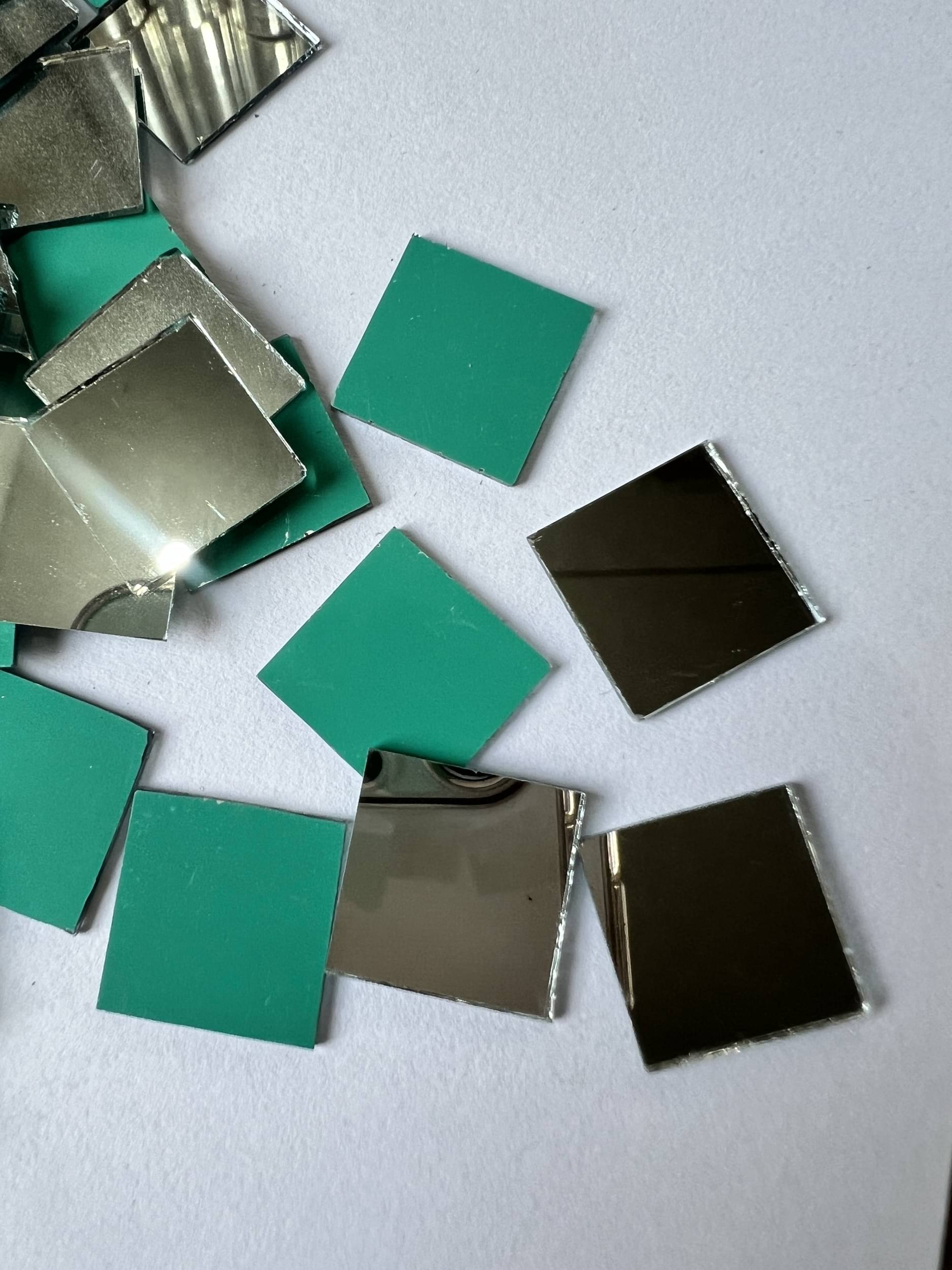     			MIRROR GLASS WORLDWIDE Glass SQUARE SHAPE FOR lippan Art, mud Work, 17mm 135pices 100gm ( Pack of 1 )