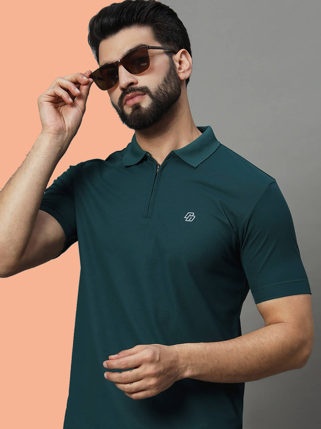     			Nuovo Pack of 1 Cotton Blend Regular Fit Solid Half Sleeves Men's Polo T Shirt ( Green )