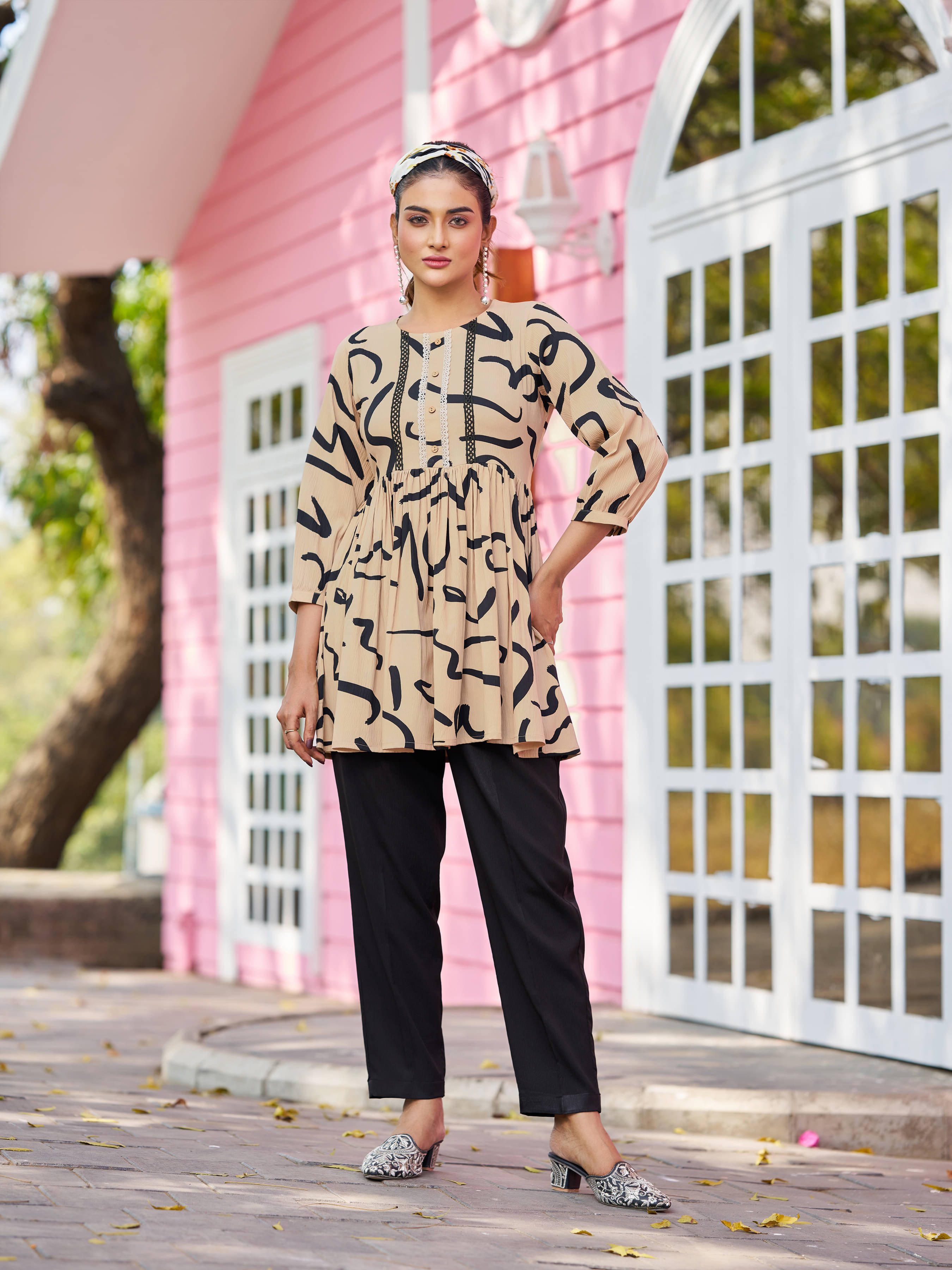     			VIBE VISION Women Printed Top With Trousers Co-Ord Set ( Beige )