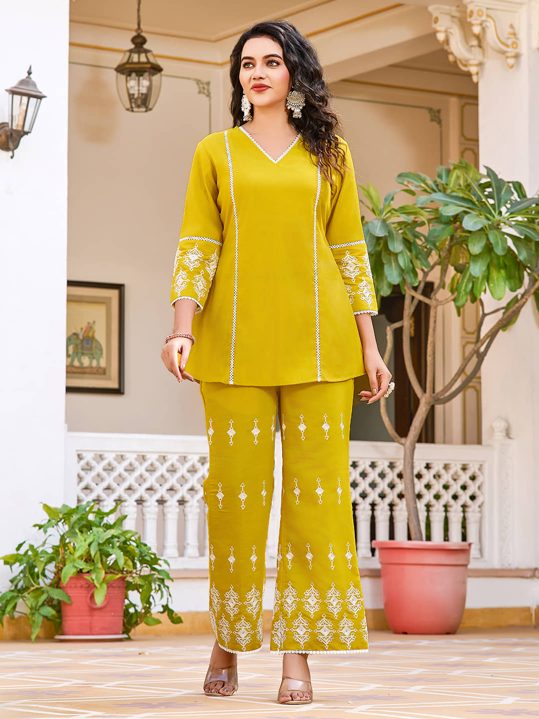 VIBE VISION Women Embroidered Tunic With Palazzos Co-Ord Set ( Mustard )