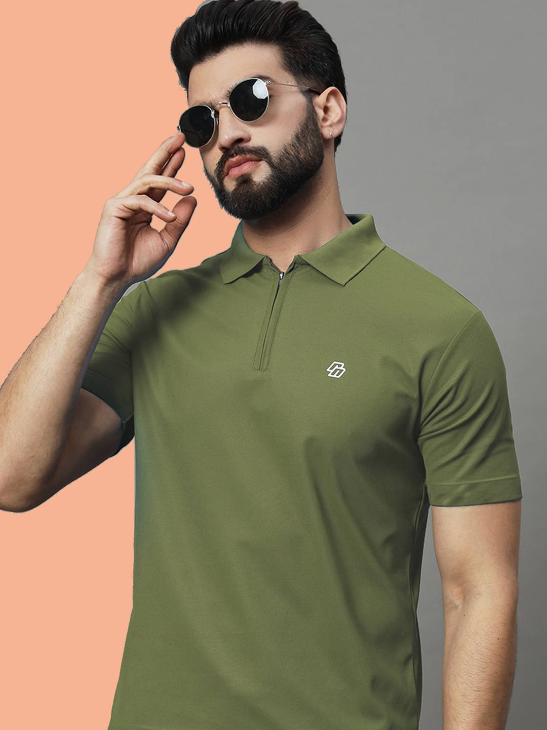 renuovo Pack of 1 Cotton Blend Regular Fit Solid Half Sleeves Men's Polo T Shirt ( Dark Green )     			renuovo Pack of 1 Cotton Blend Regular Fit Solid Half Sleeves Men's Polo T Shirt ( Dark Green )