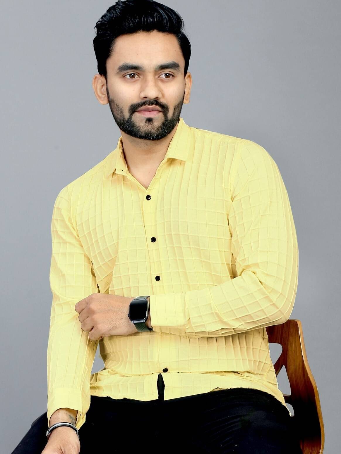 FABRIPPLE Poly Cotton Regular Fit Self Design Full Sleeves Men's Casual Shirt - Yellow ( Pack of 1 ) FABRIPPLE Poly Cotton Regular Fit Self Design Full Sleeves Men's Casual Shirt - Yellow ( Pack of 1 )