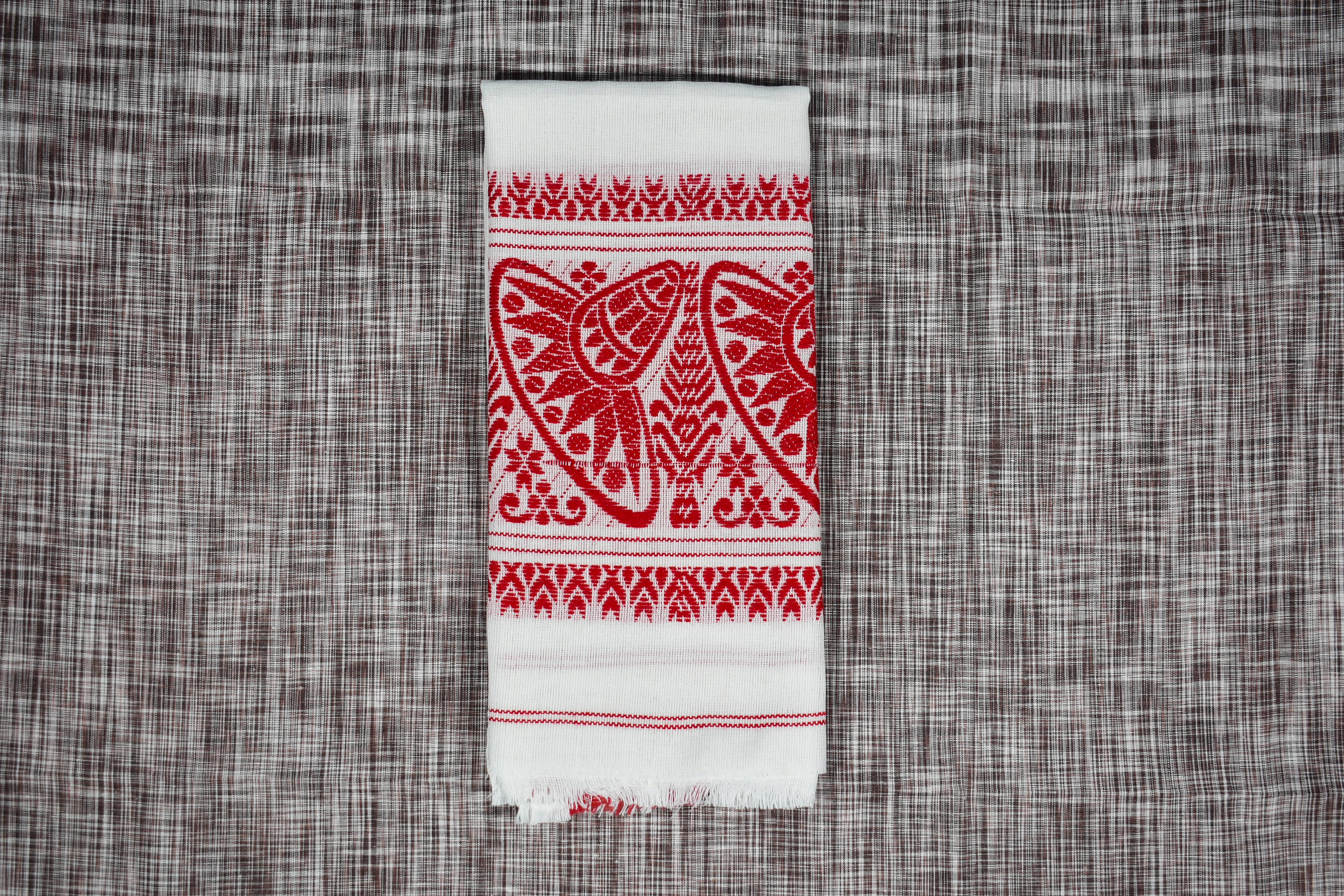    			Shyam Handloom Pack of 2 Cotton Below 300 -GSM Bath Towel ( Maroon )