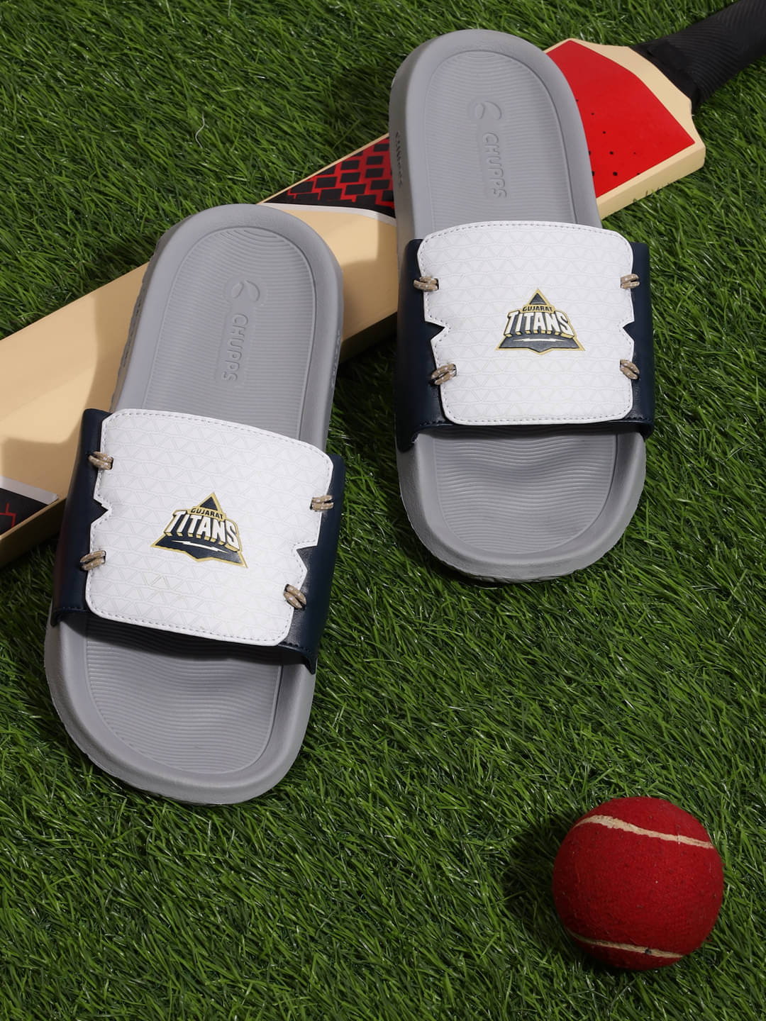     			CHUPPS White Men's Slide Flip Flop