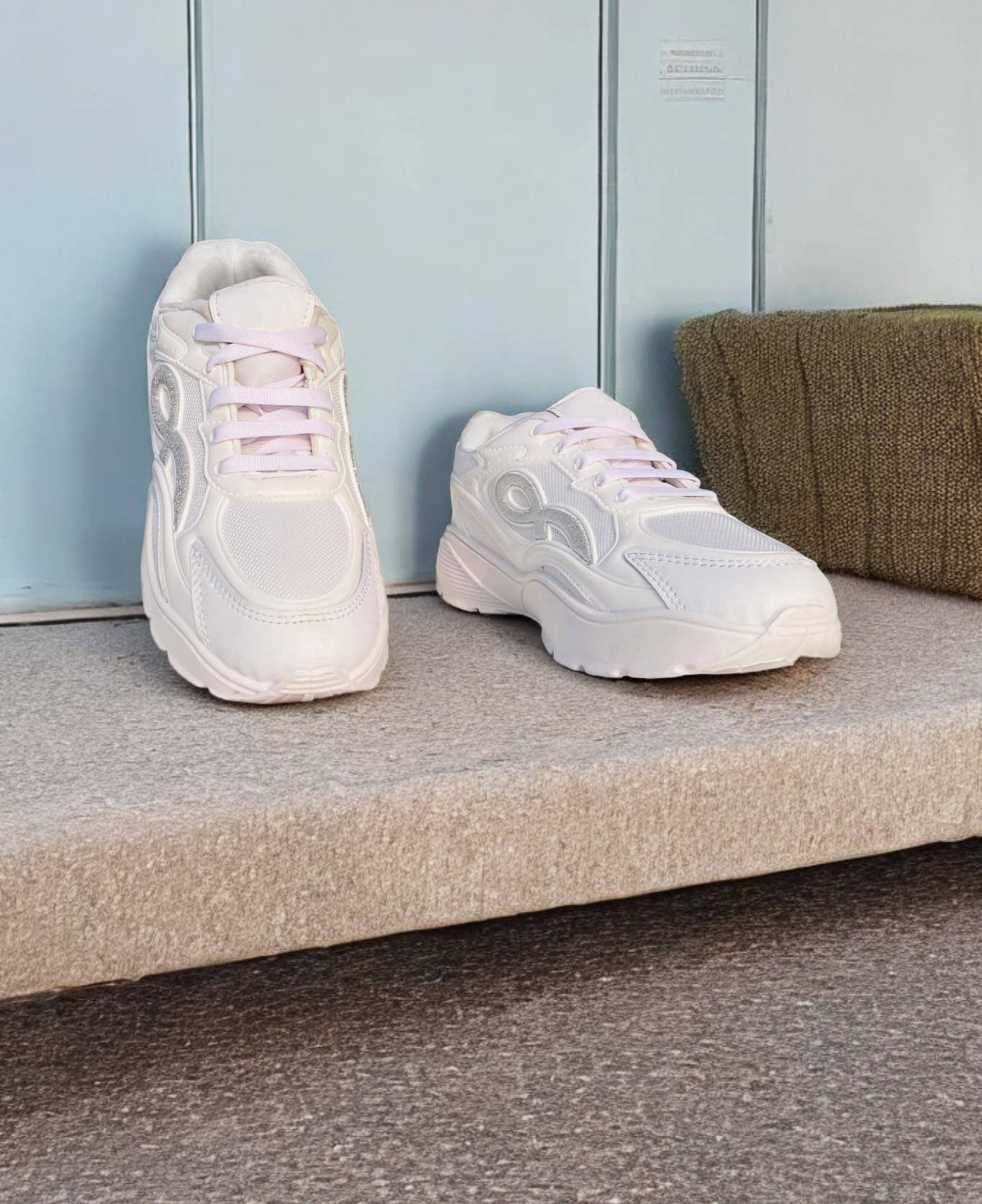 Fabbmate - White Women's Running Shoes Fabbmate - White Women's Running Shoes