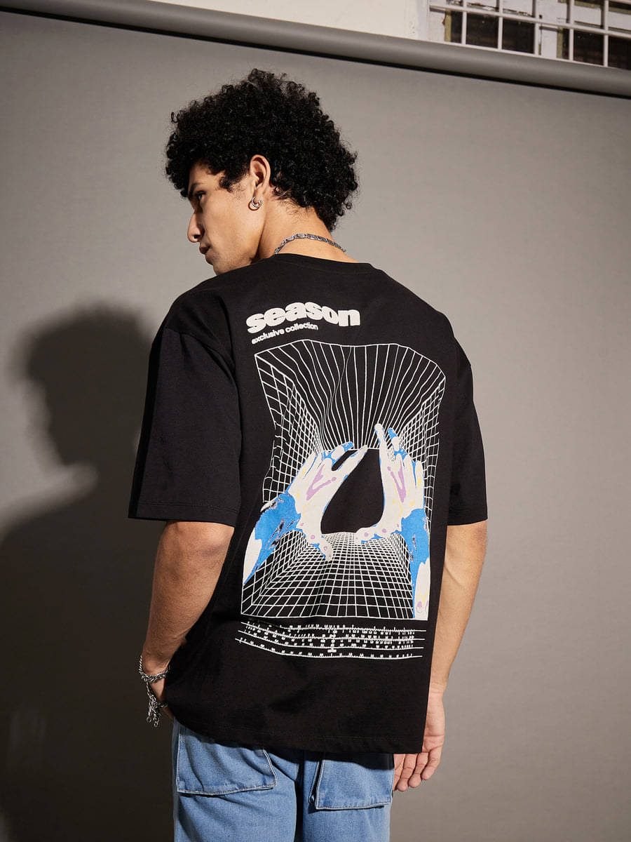 HELL BOUND Cotton Blend Oversized Fit Printed Half Sleeves Men's Round T-Shirt - Black ( Pack of 1 )     			HELL BOUND Cotton Blend Oversized Fit Printed Half Sleeves Men's Round T-Shirt - Black ( Pack of 1 )