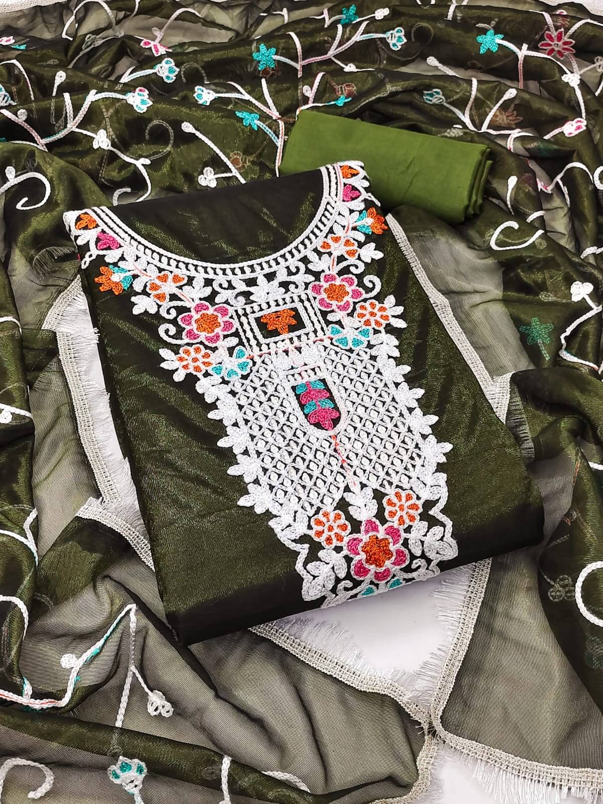 HL SILKMILLS Unstitched Net Embroidered Dress Material - Green ( Pack of 1 ) HL SILKMILLS Unstitched Net Embroidered Dress Material - Green ( Pack of 1 )