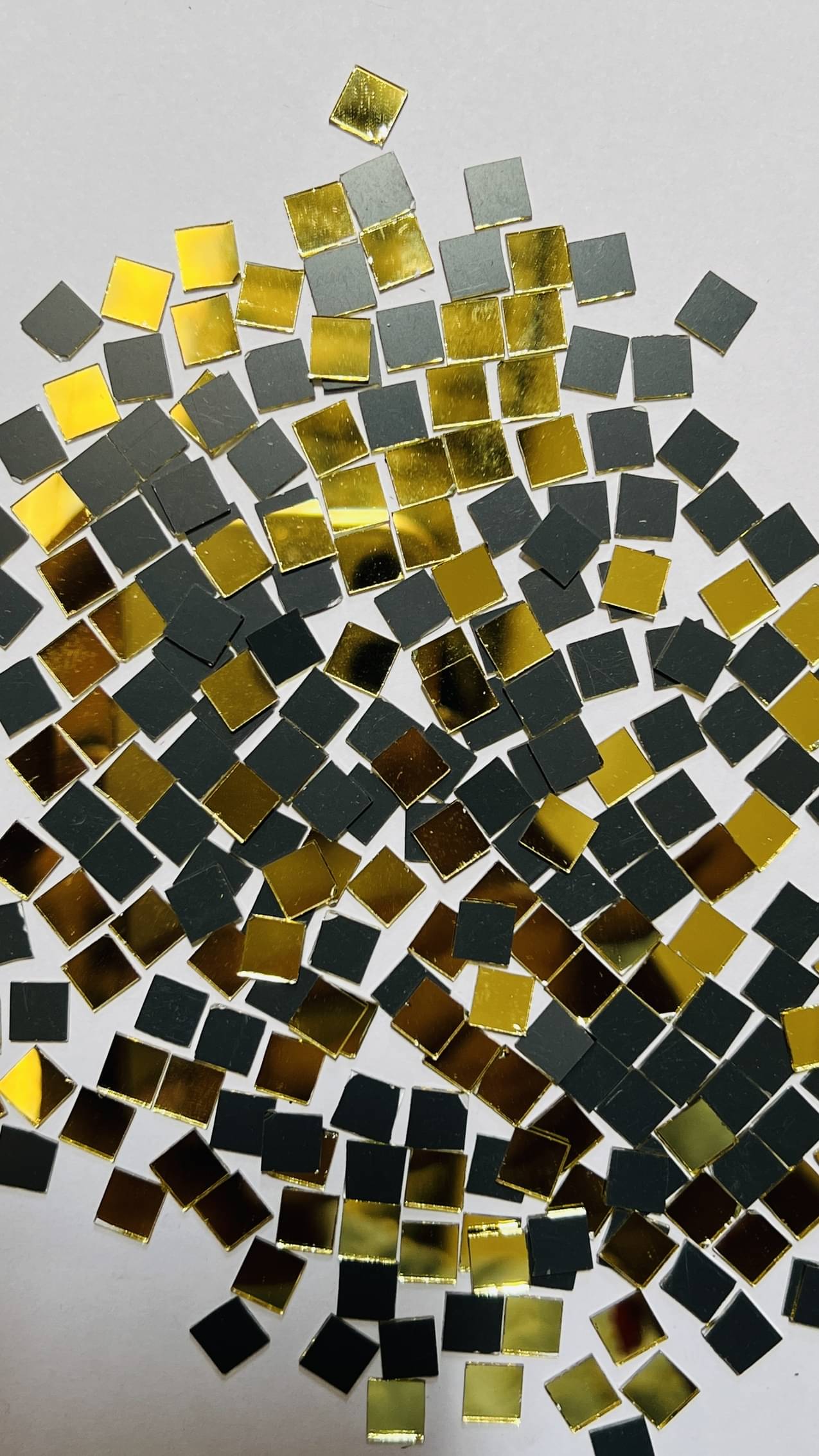     			MIRROR GLASS WORLDWIDE Glass Golden Square Shape Jewellery Making, 7mm 740pices 100gm ( Pack of 1 )