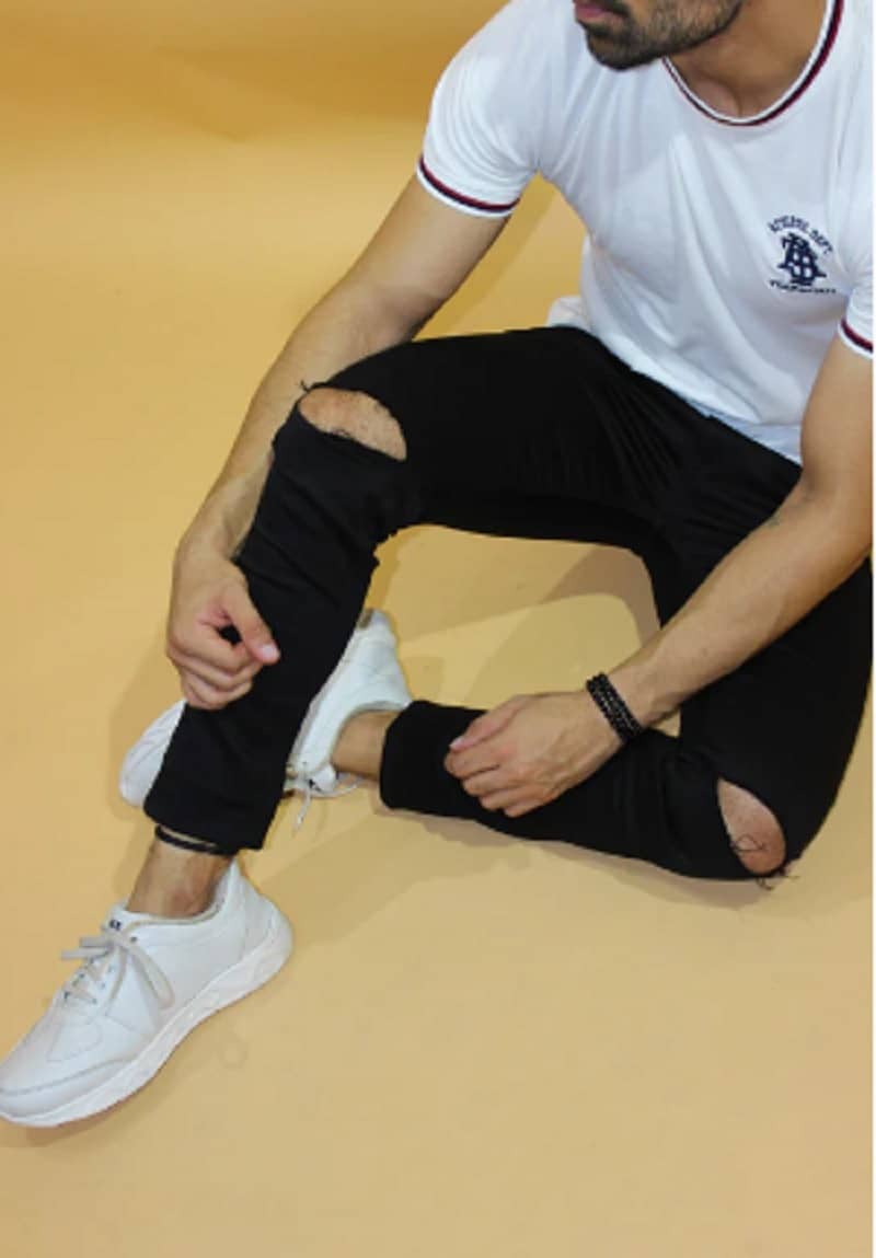 WHATON Basic Men's Jeans - Black ( Pack of 1 ) - Jeans | Buy online on ZillyBuy
